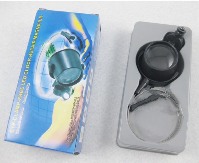 Kính lúp đeo mắt phóng đại 15X có đèn led có dây đeo hỗ trợ việc sửa chữa, lắp ráp Version3 ( Tặng kèm 1 miếng thép để ví da 11 chức năng trong 1 )