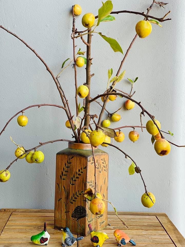 Bình DÁNG VUÔNG VỚI PHONG CÁCH NGHỆ THUẬT H28CM.