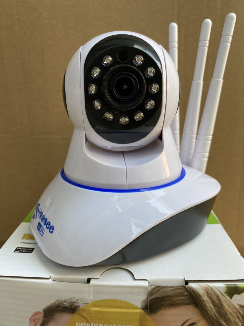 Camera wifi trong nhà Yoosee  Z02S 2.0 Full HD, 3 râu, xoay 360 độ , tương tác 2 chiều, hỗ trợ thẻ nhớ lên đến 128G, cảnh báo chuyển động – Hàng nhập khẩu