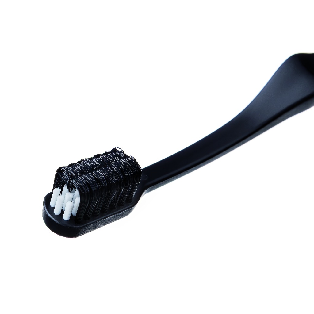 Bàn chải sạch mọi bề mặt răng Clean Curl 3D edelwhite Thụy sĩ