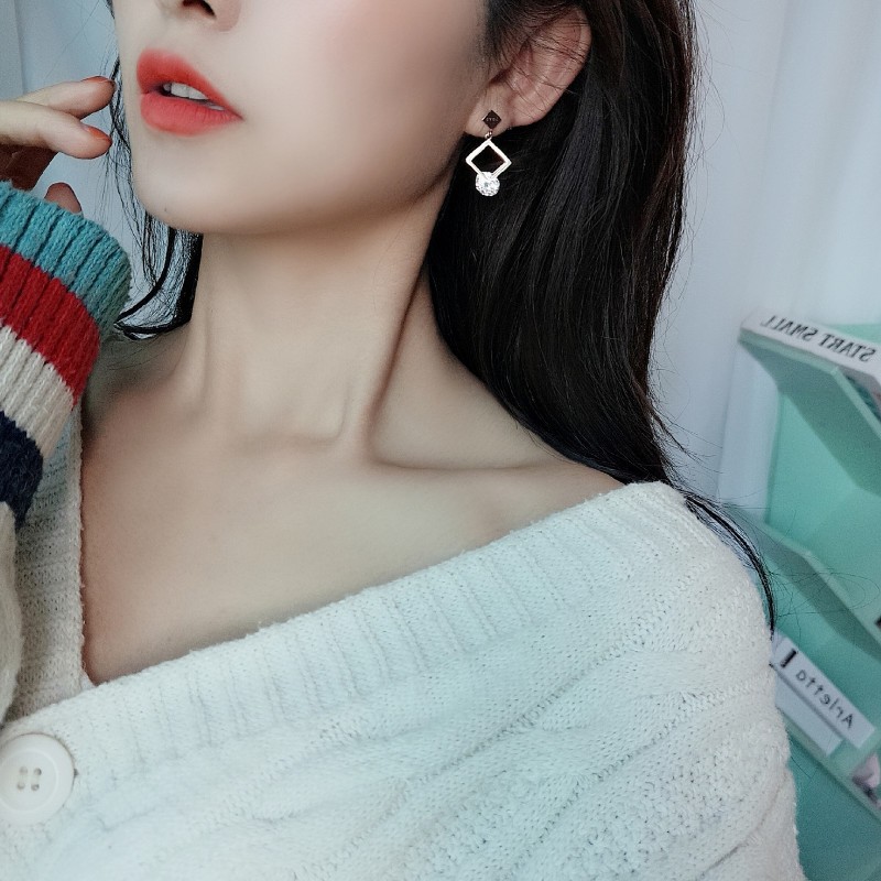 Bông Tai Dự Tiệc Titan Ko Đen TT 3460