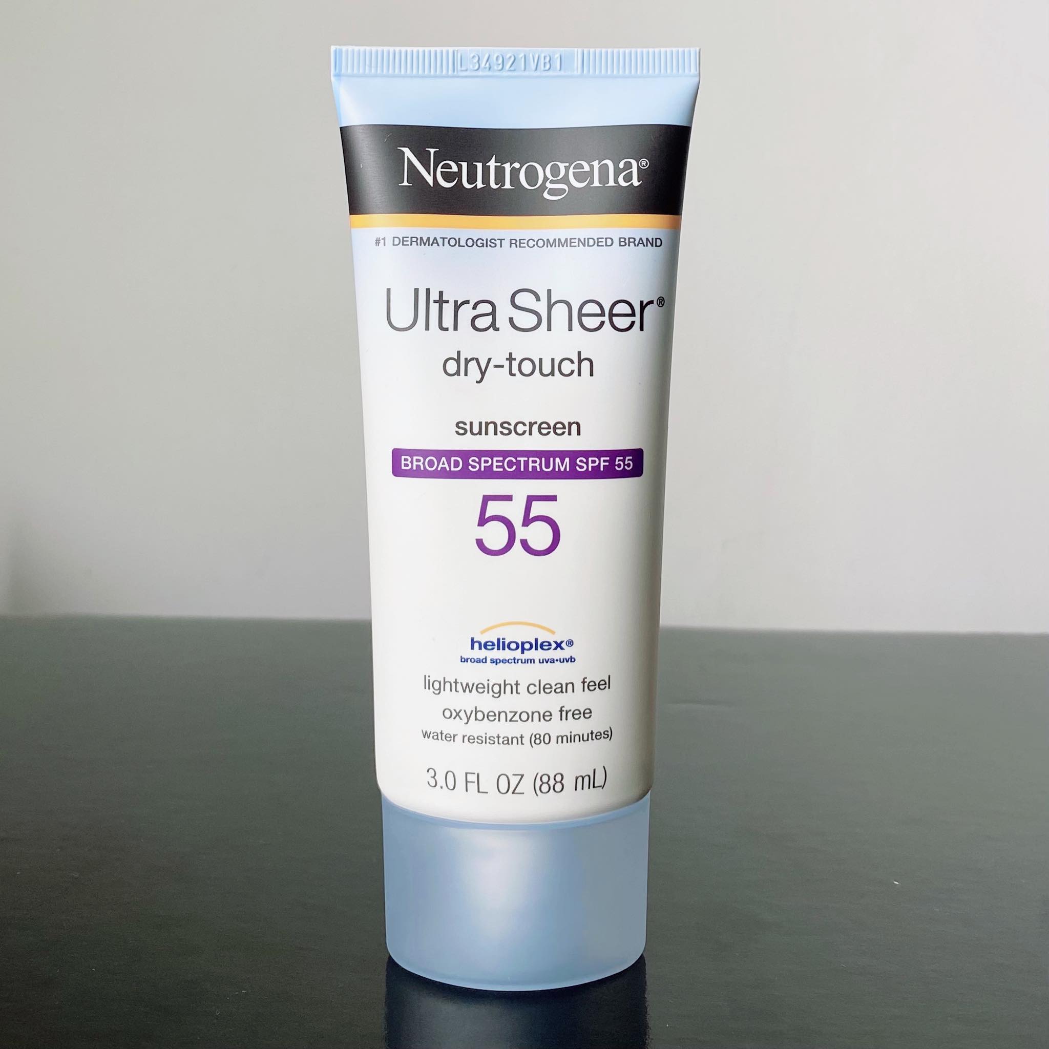 kem chống nắng Neutrogena Ultra Sheer Sunscreen SPF 55 88ml