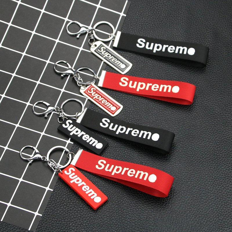 MÓC KHÓA DÂY LOGO SUPREME NHỰA