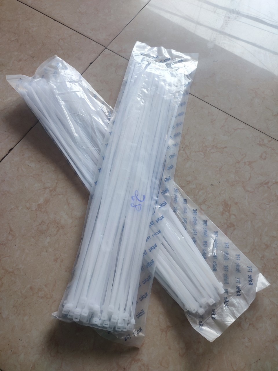 Bì 70 sợi dây rút nhựa 10*500 mm