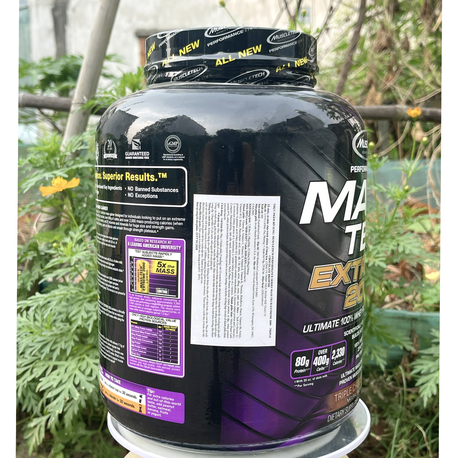 Combo Sữa tăng cân tăng cơ MASS TECH EXTREME 2000 của MuscleTech hương Chocolate hộp 3.18kg hỗ trợ tăng cân tăng cơ nhanh cho người gầy kén ăn, khó hấp thu, khó tăng cân & Bình lắc 600 ml (Màu Ngẫu Nhiên)