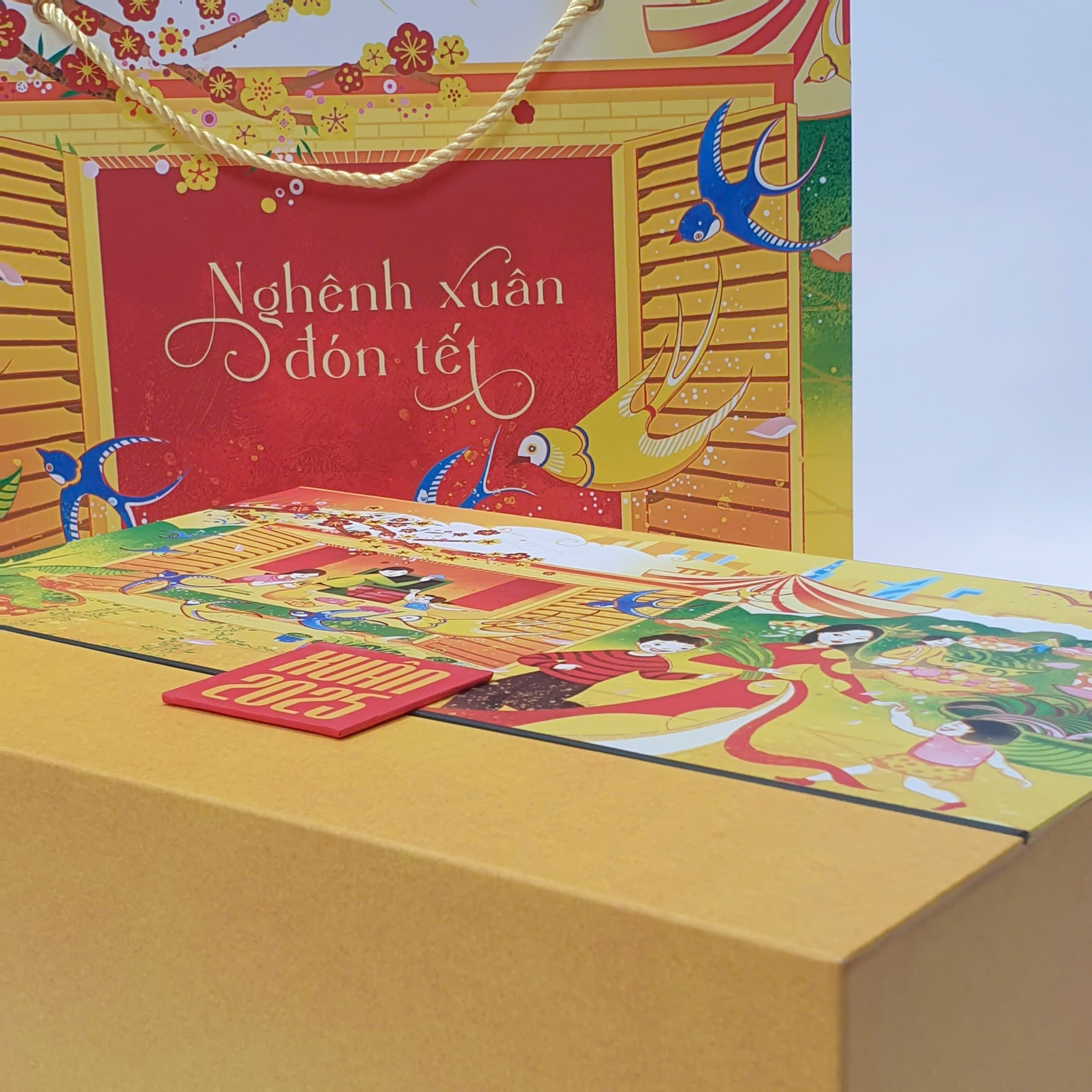 Hộp quà tặng, Hộp quà tết, Hộp bánh kẹo, Giỏ quà tết Sài Gòn Gourmet 2025- SGGM2025HQ02 [kèm thiệp chúc tết và túi giấy]