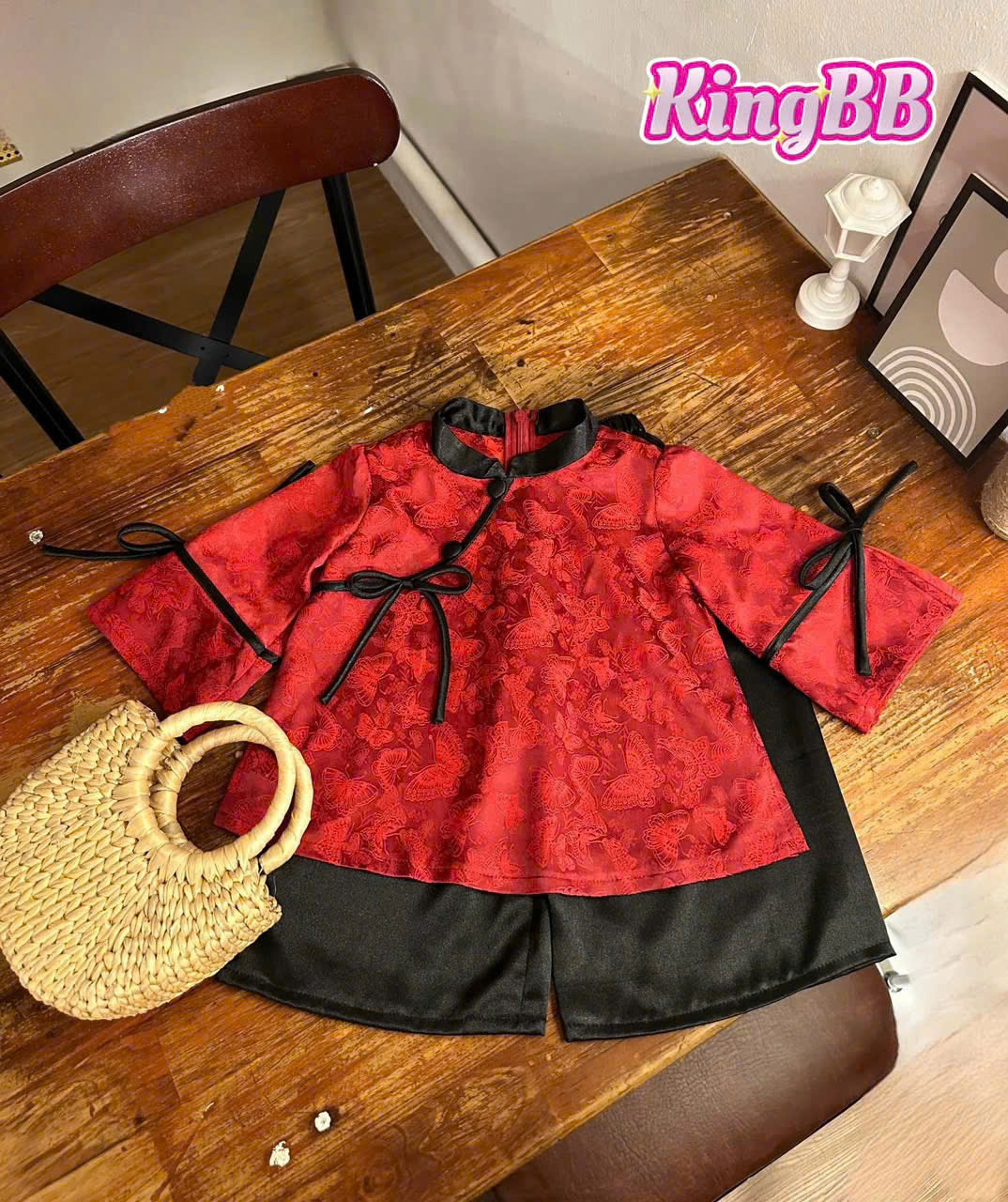 Bộ bà ba pháp phục mẫu Uyển Điệp cho bé gái đi chơi biểu diễn đẹp từ 12-40kg chất gấm lụa mềm mát