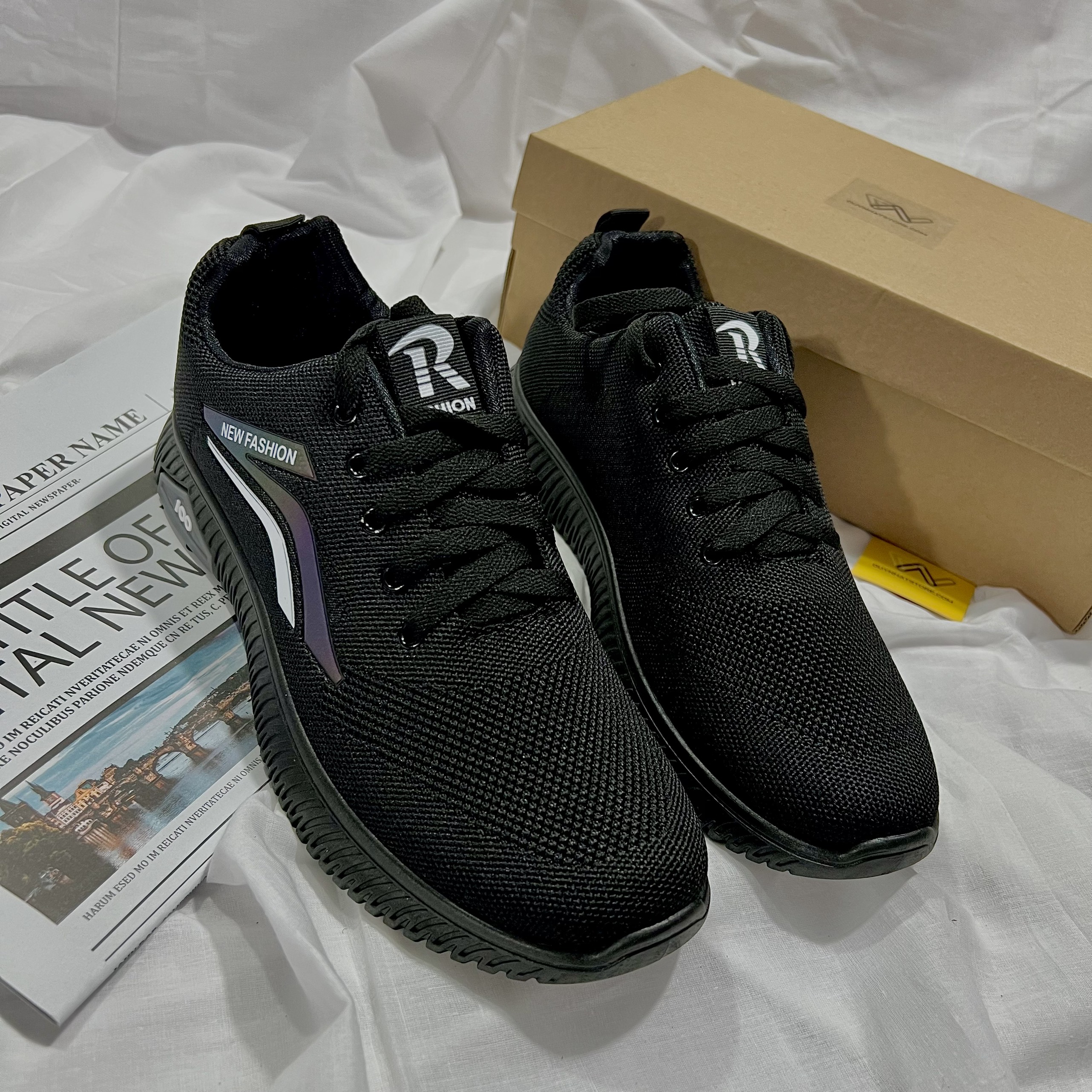 Giày Thể Thao Nam Màu Đen Thui Viền Cao Duy Nhật Store Sang Bonsai Uzzang Đẹp Độn 2cm Êm Sneaker Bata Trendy Đơn Giản