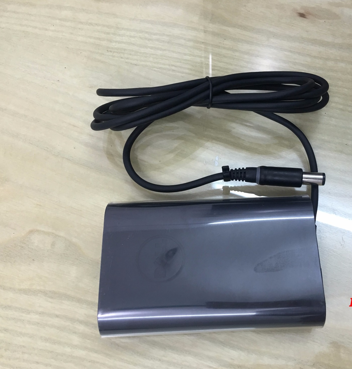 Adapter Sạc laptop Dell Oval 65w, 90w Slim 7.4mm x 5.0mm đầu kim to  - Có đèn ở đầu sạc - Hàng chính hãng