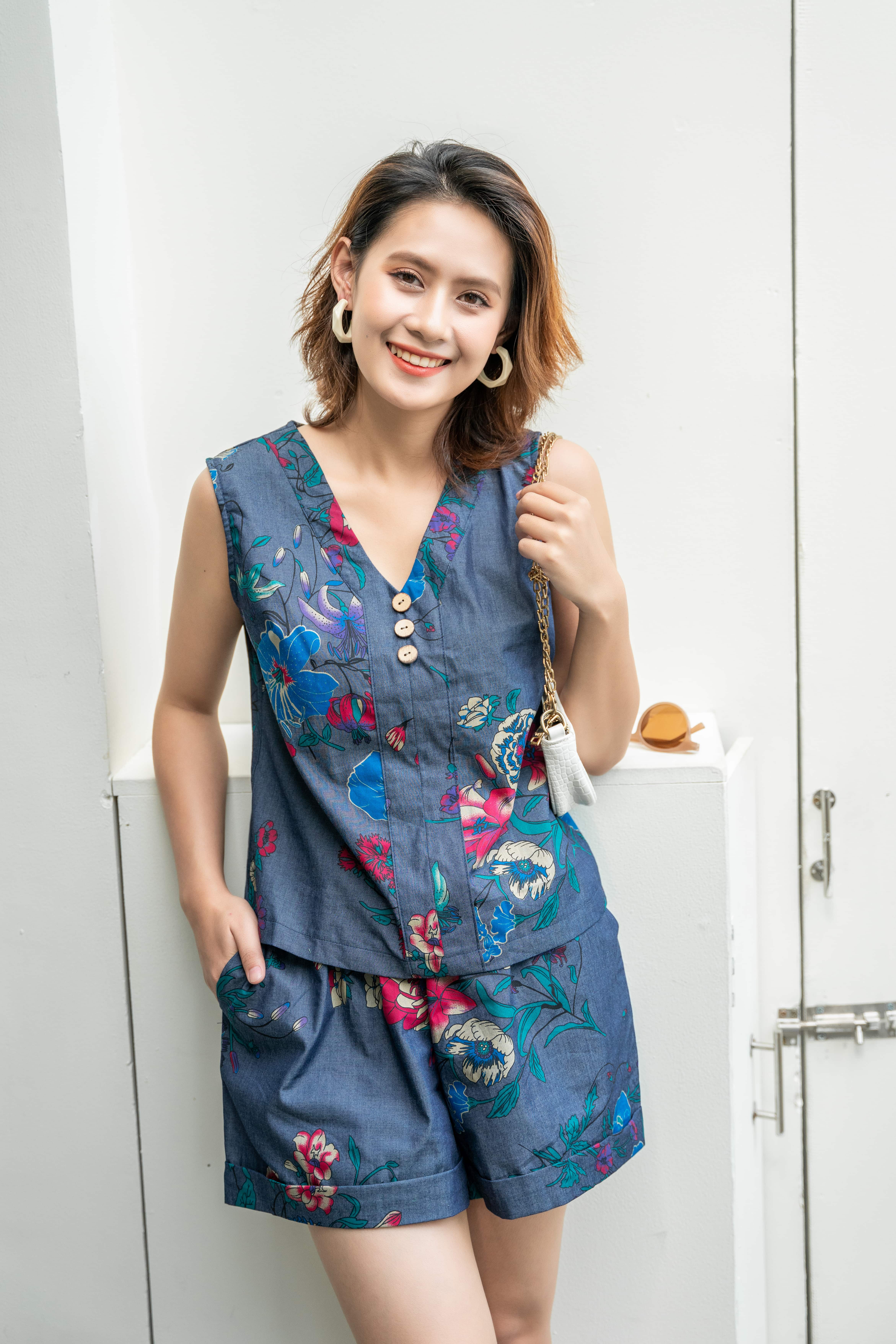 Đồ bộ đùi 3 nút hoa tím