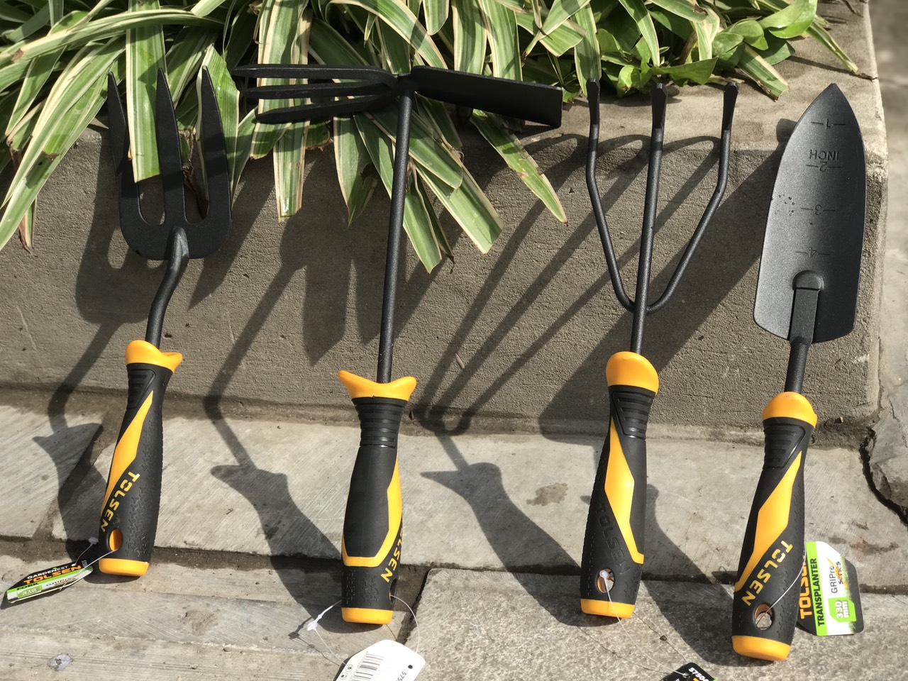 Bộ 4 dụng cụ quốc xẻng làm vườn chính hãng Tolsen tặng găng tay cao su kháng khuẩn