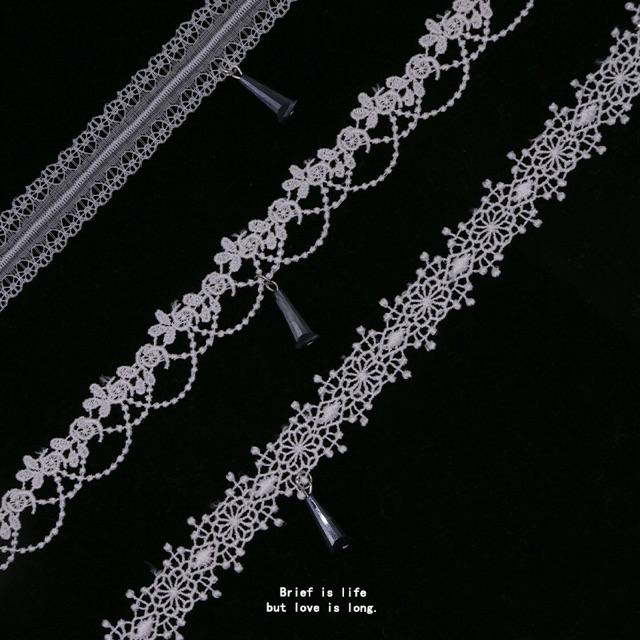 Vòng cổ ren xinh màu trắng - choker ren trắng