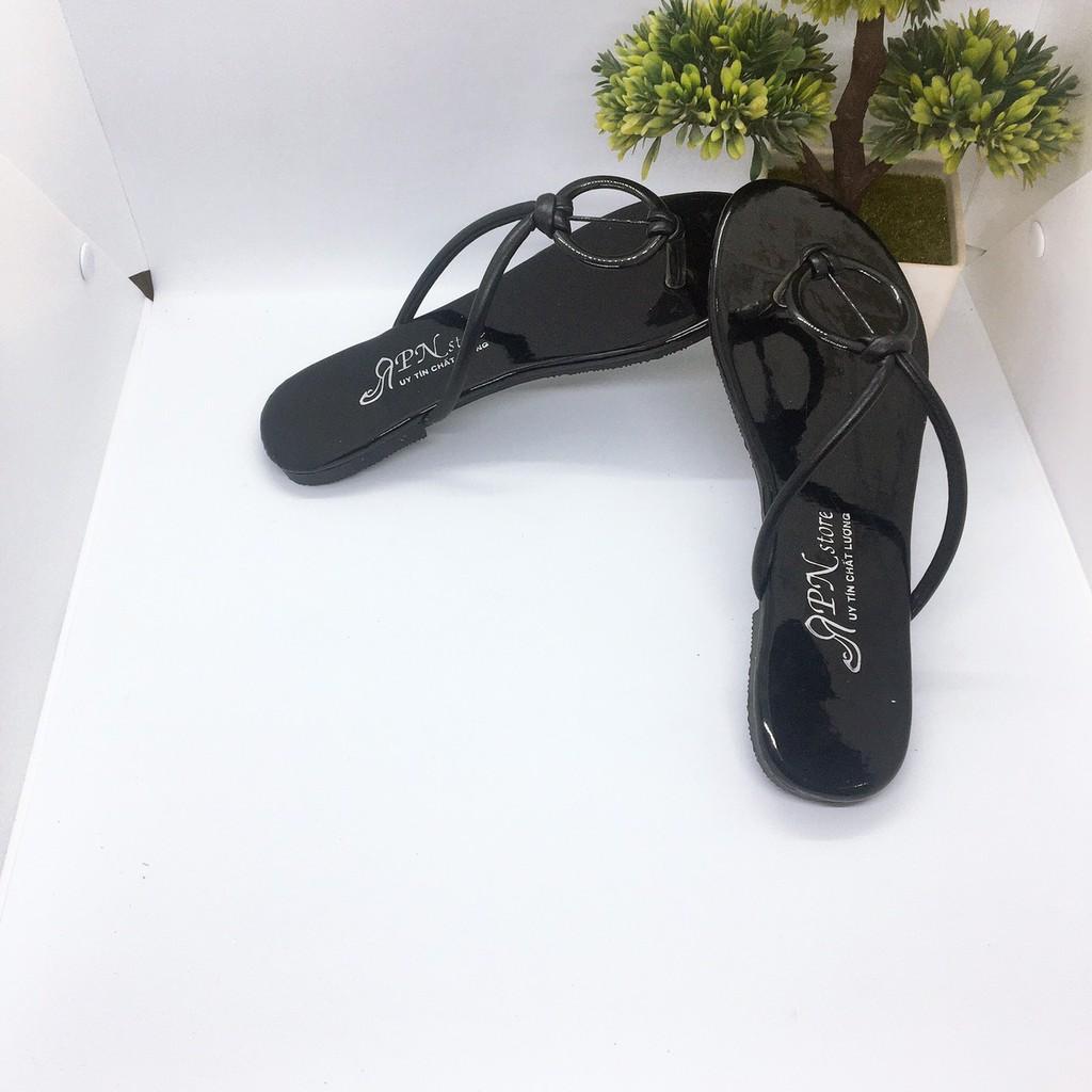 Dép Xỏ Ngón Quai Phối Khoá Tròn