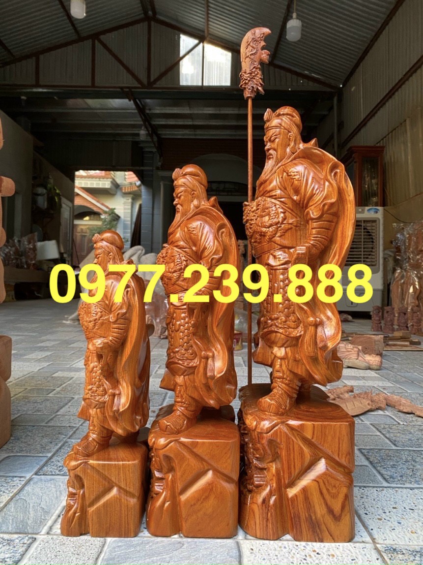Quan công gỗ hương đá 30cm