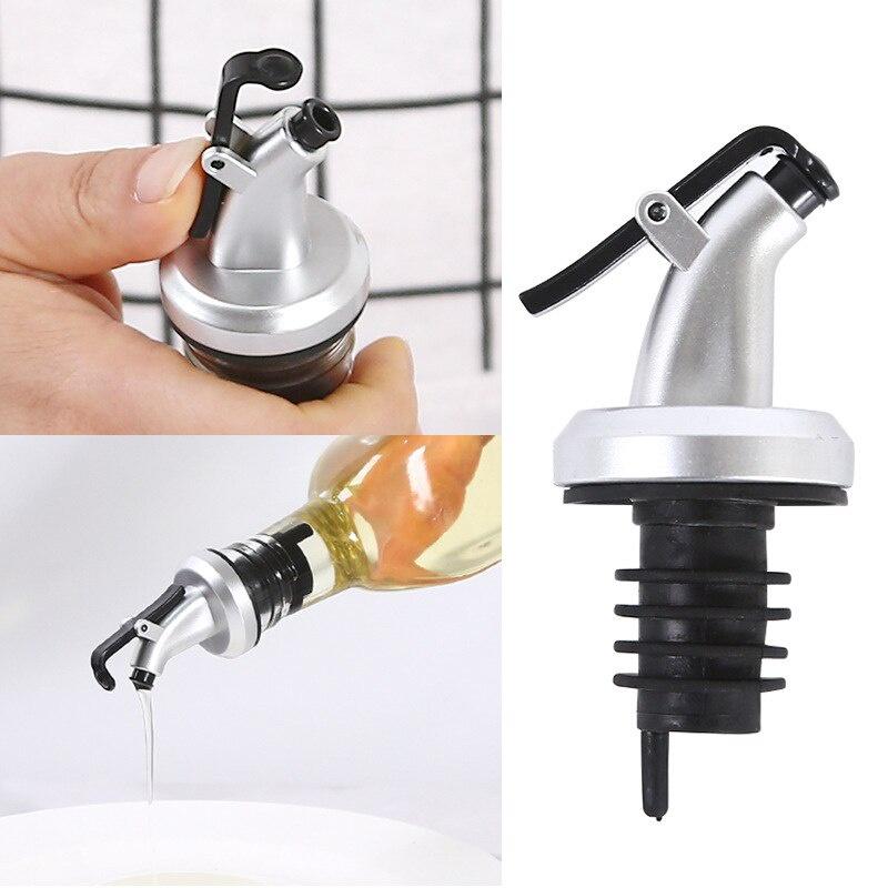 1PC Stainless Steel Oil Bottle Spout Pourer/Mouth With Stopper Flask Dry Red Wine Pot Bottle Cork Plug Olive Pourer Dispenser