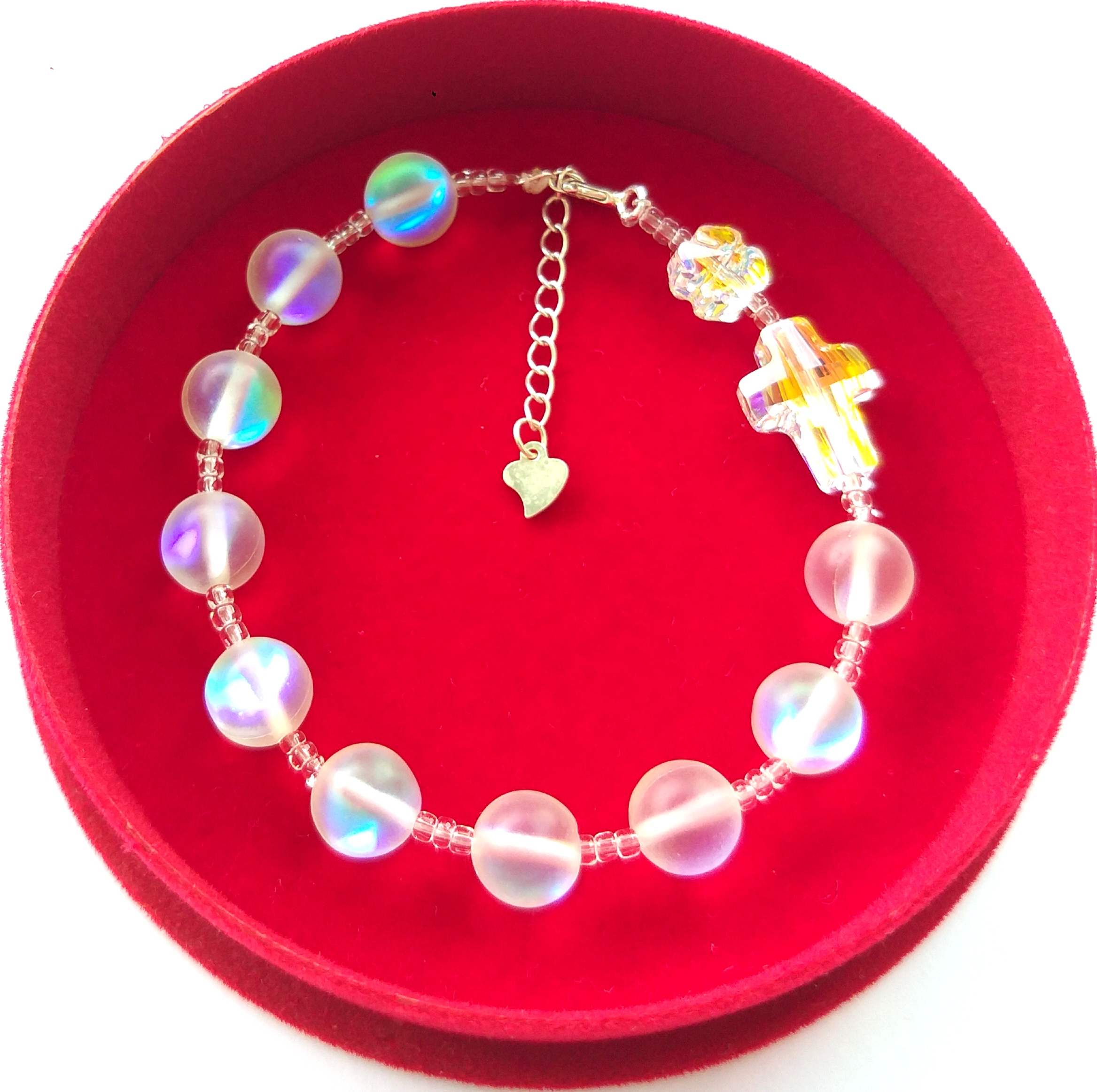 Lắc tay Mân Côi đá Mặt Trăng Moonstone nhám 8li mix hoa Thánh giá Pha lê Áo