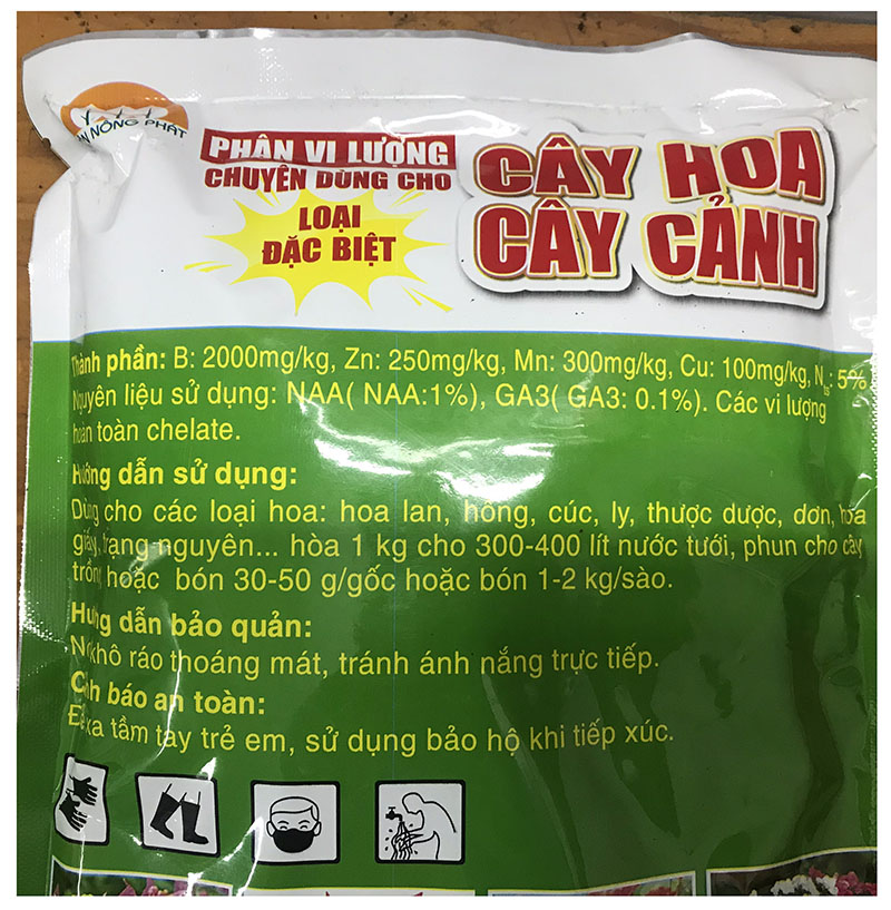 Phân bón vi lượng YZUKA ZK-04 chuyên dùng có hoa cây cảnh, kích rễ, bật mầm, kích hoa,...,khối lượng: 1kg