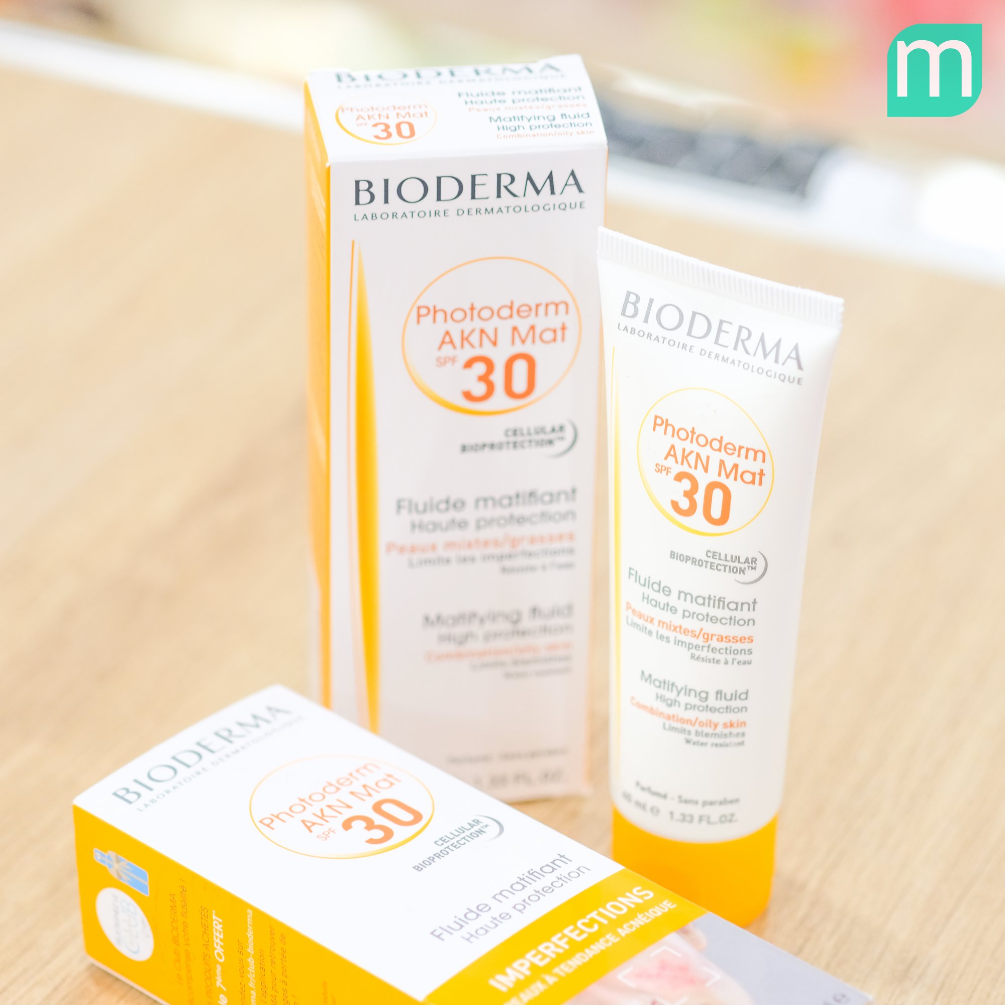 Kem Chống Nắng Bioderma Photoderm AKN Mat SPF 30 40ml