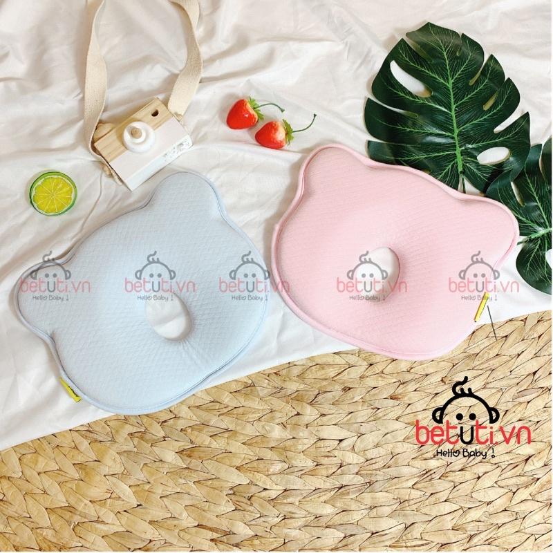Gối cao su chống méo/bẹp đầu Mickey có lỗ thoáng cho bé sơ sinh -Amina
