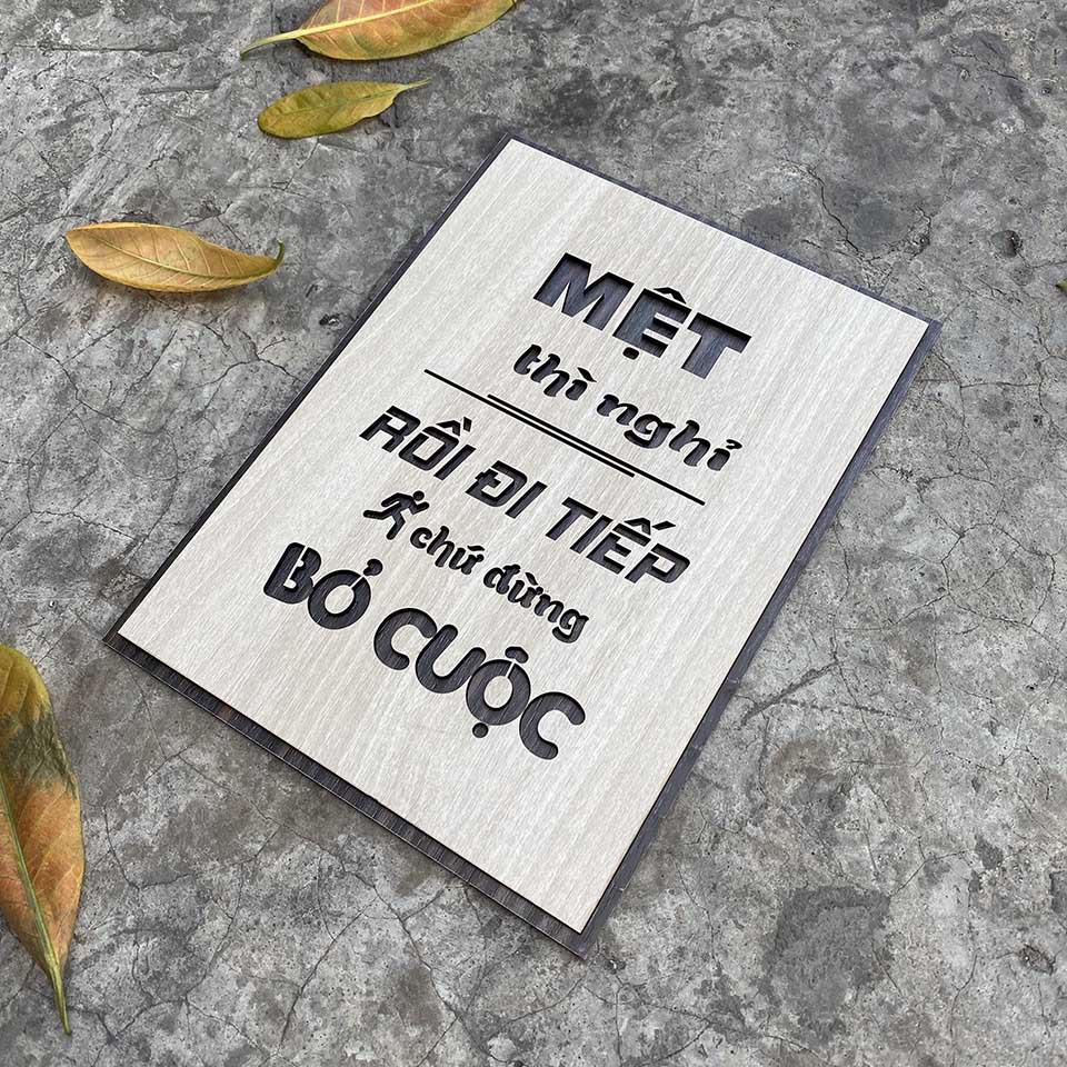 Tranh gỗ tạo động lực mã TBIG035 - "Mệt thì nghỉ rồi đi tiếp chứ đừng bỏ cuộc"