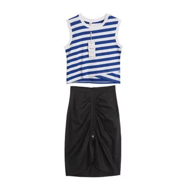 SET ÁO SỌC CHÂN VÁY ĐEN Y HÌNH