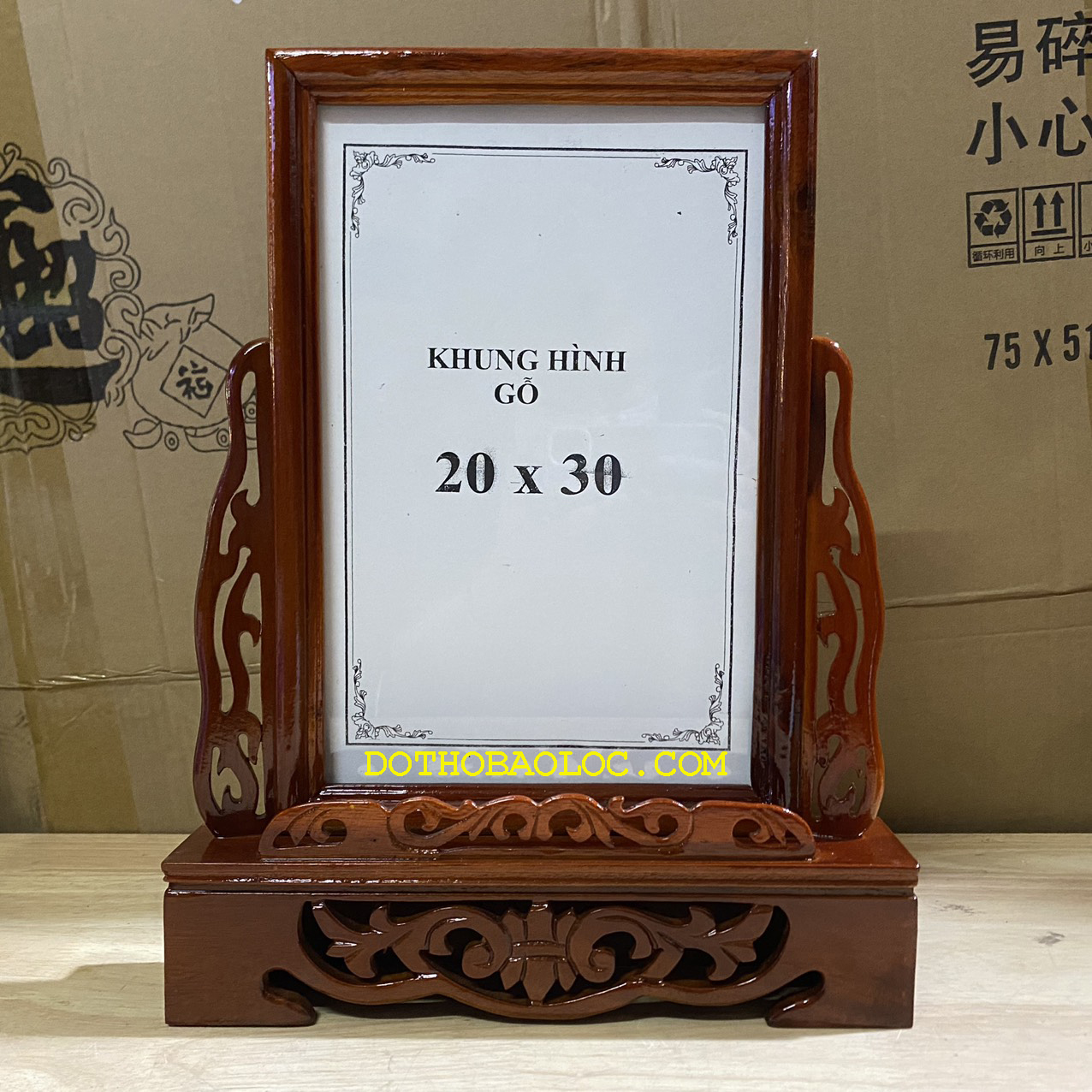 Khung ảnh thờ gia tiên 100% gỗ xà cừ chạm khắc ép kính viền hoa cao cấp cao 39cm