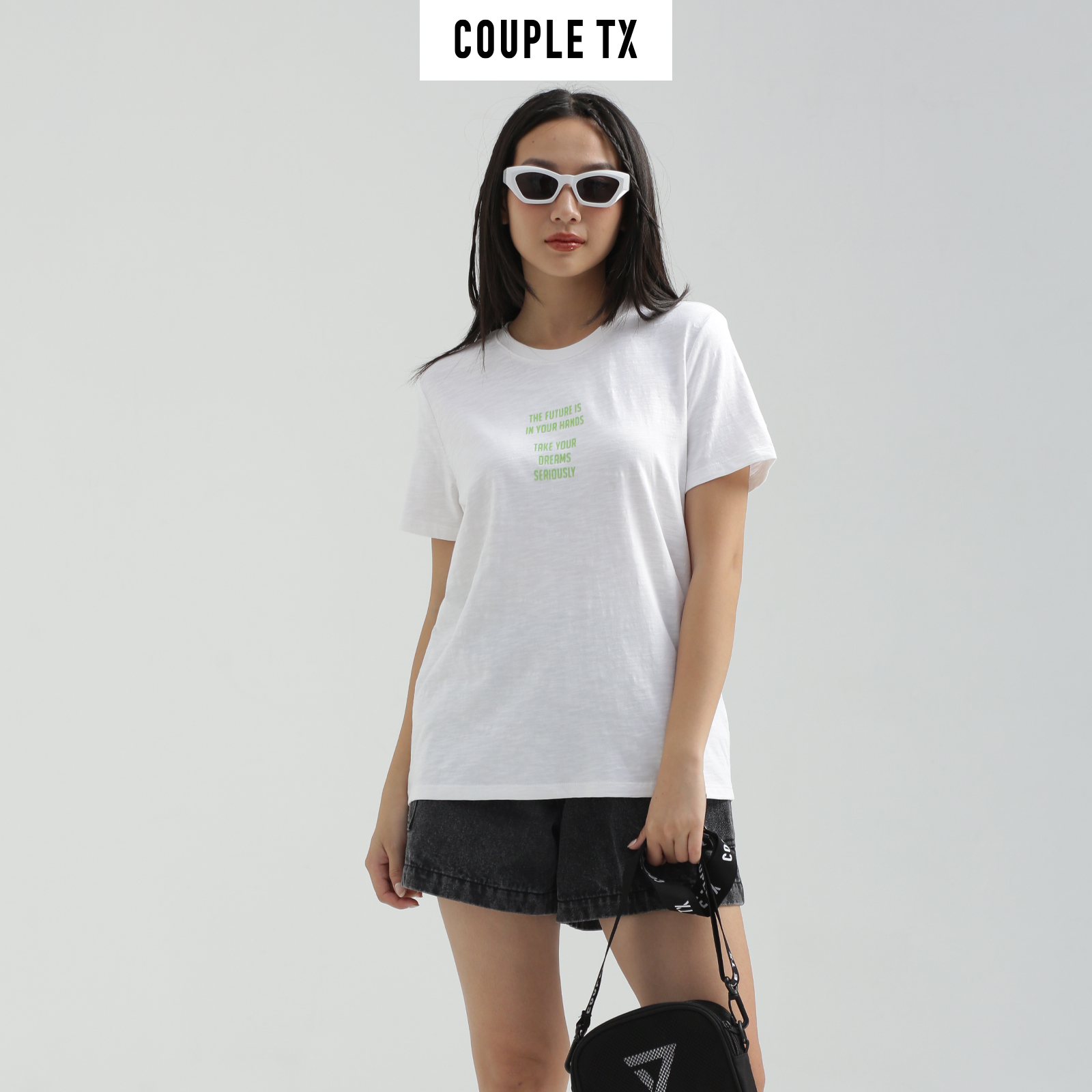 COUPLE TX - Áo Thun Nữ Regular Fit In Typo Ngực WTS 2199