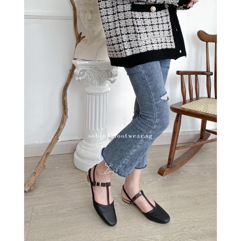 Giày sandal nữ bít mũi đen siêu yêu