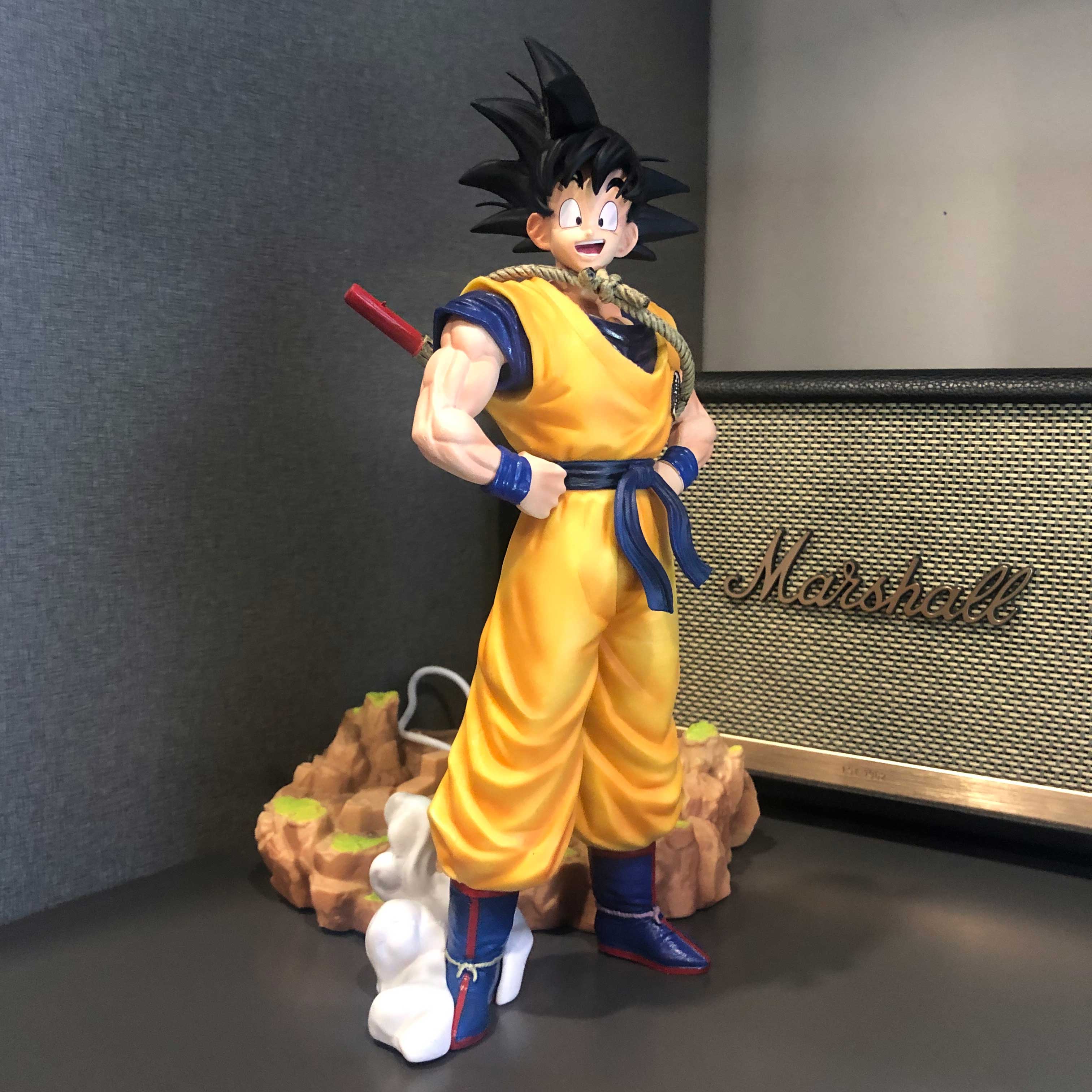 Mô hình Son Goku 32 cm có LED - Dragon Ball