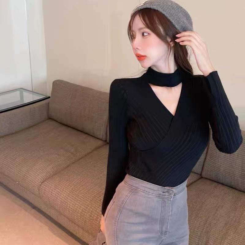 MS459 Áo len nữ choker vạt chéo