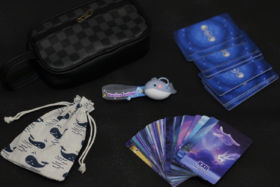 Bộ bài Tarot Cá Mập Voi - Kèm Túi Đựng và móc khoá