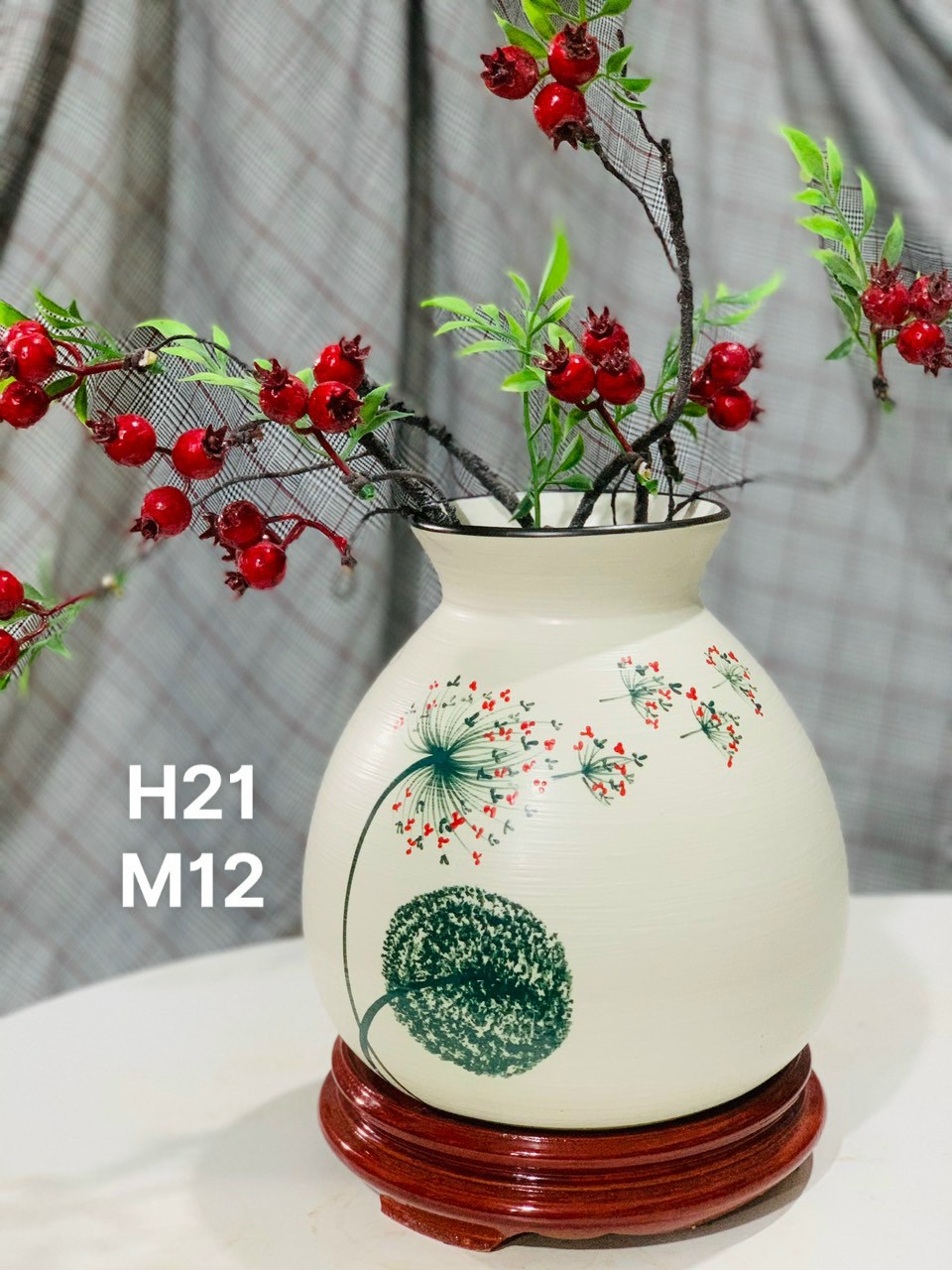 Bình vẽ tay gốm sứ truyền thống  H21.