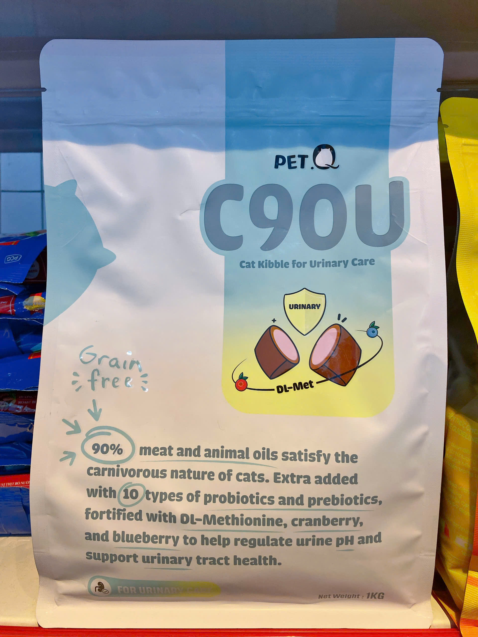 Túi 1kg Hạt PetQ Churro C90U (+ nhân Trái Cây) cho Mèo hỗ trợ Tiết Niệu