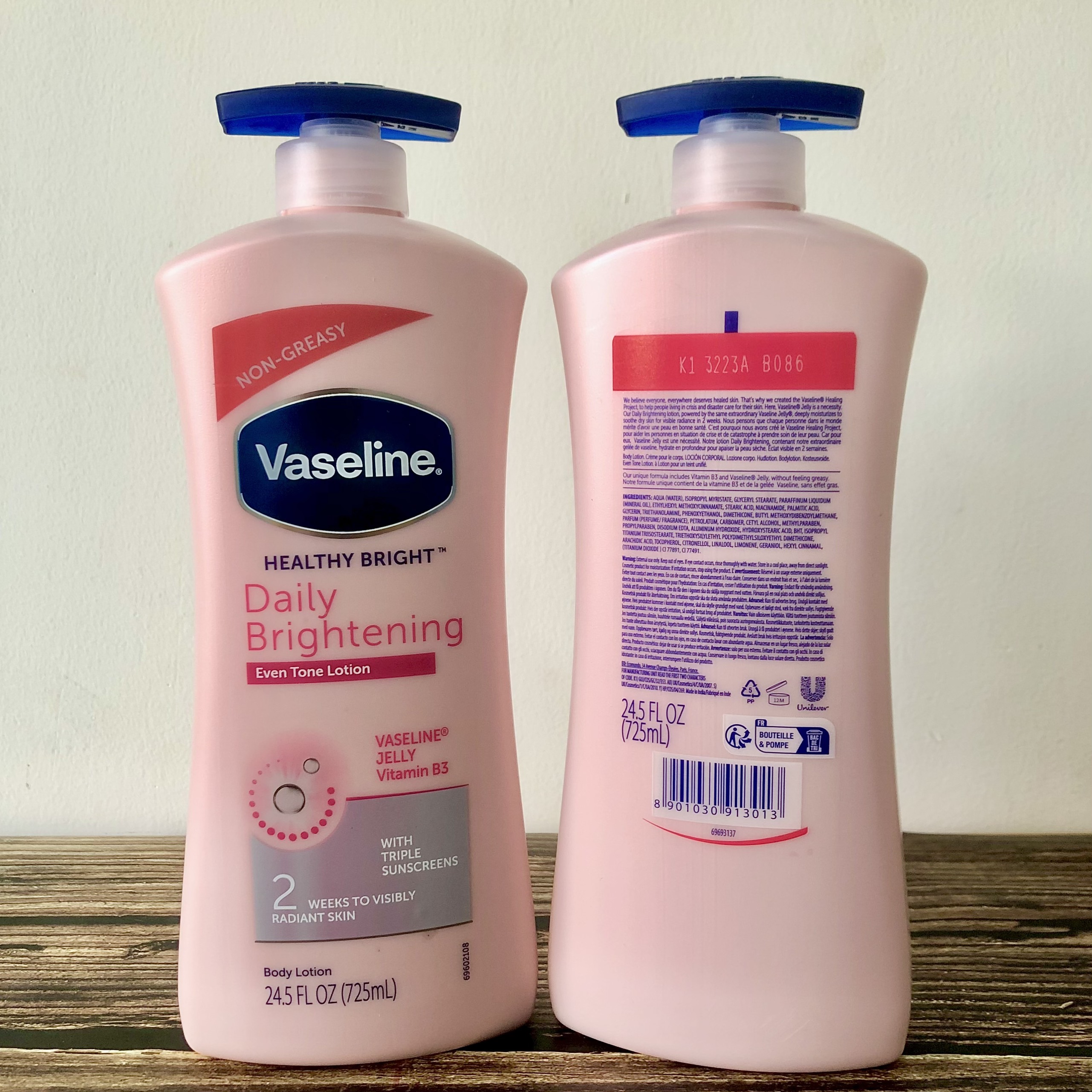 Sữa Dưỡng Thể Vaseline Healthy Bright Daily Brightening 725ml Hồng Nhập Mỹ