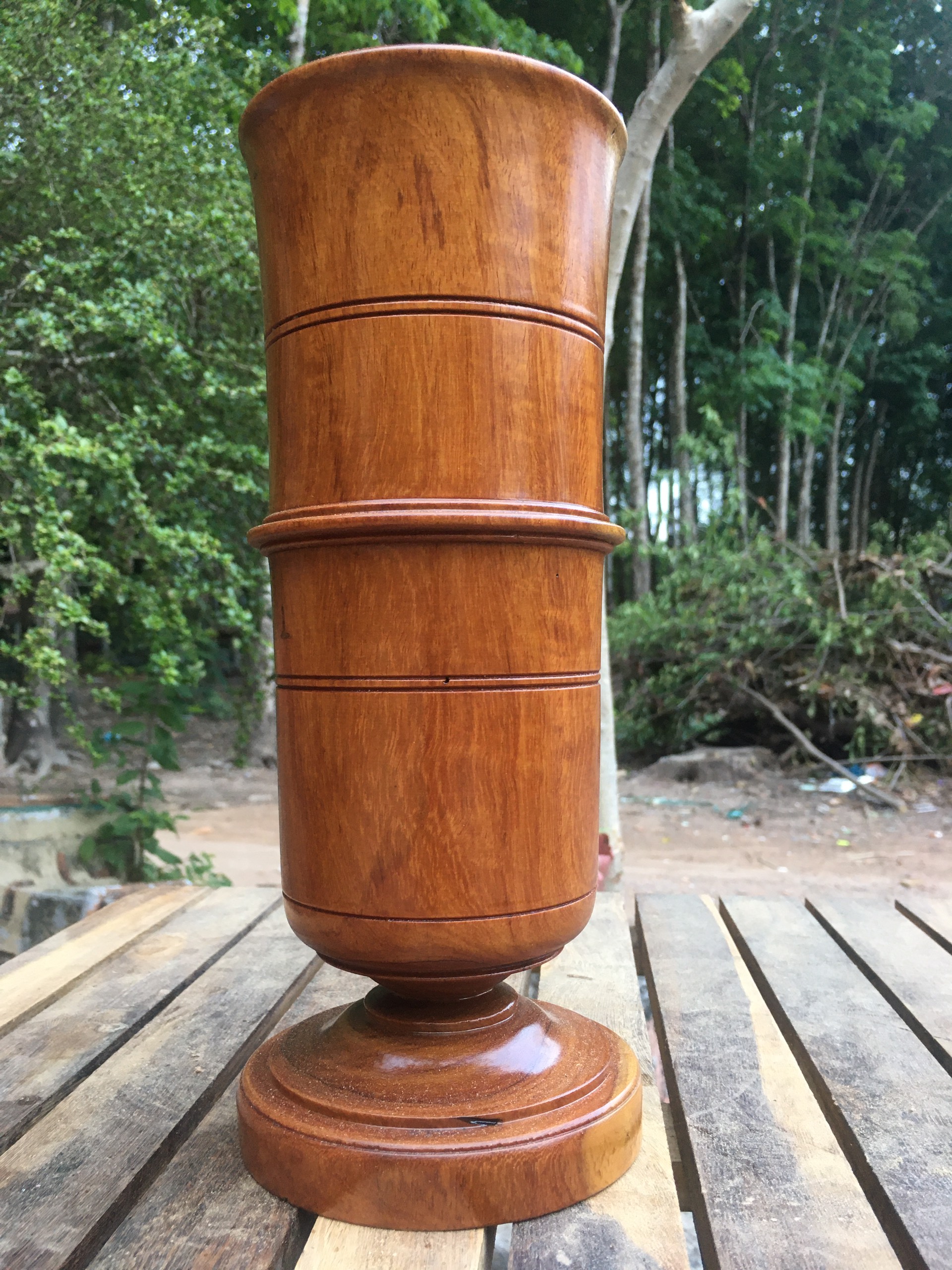 Bình hoa gỗ Hương, Gõ đỏ cao 27cm