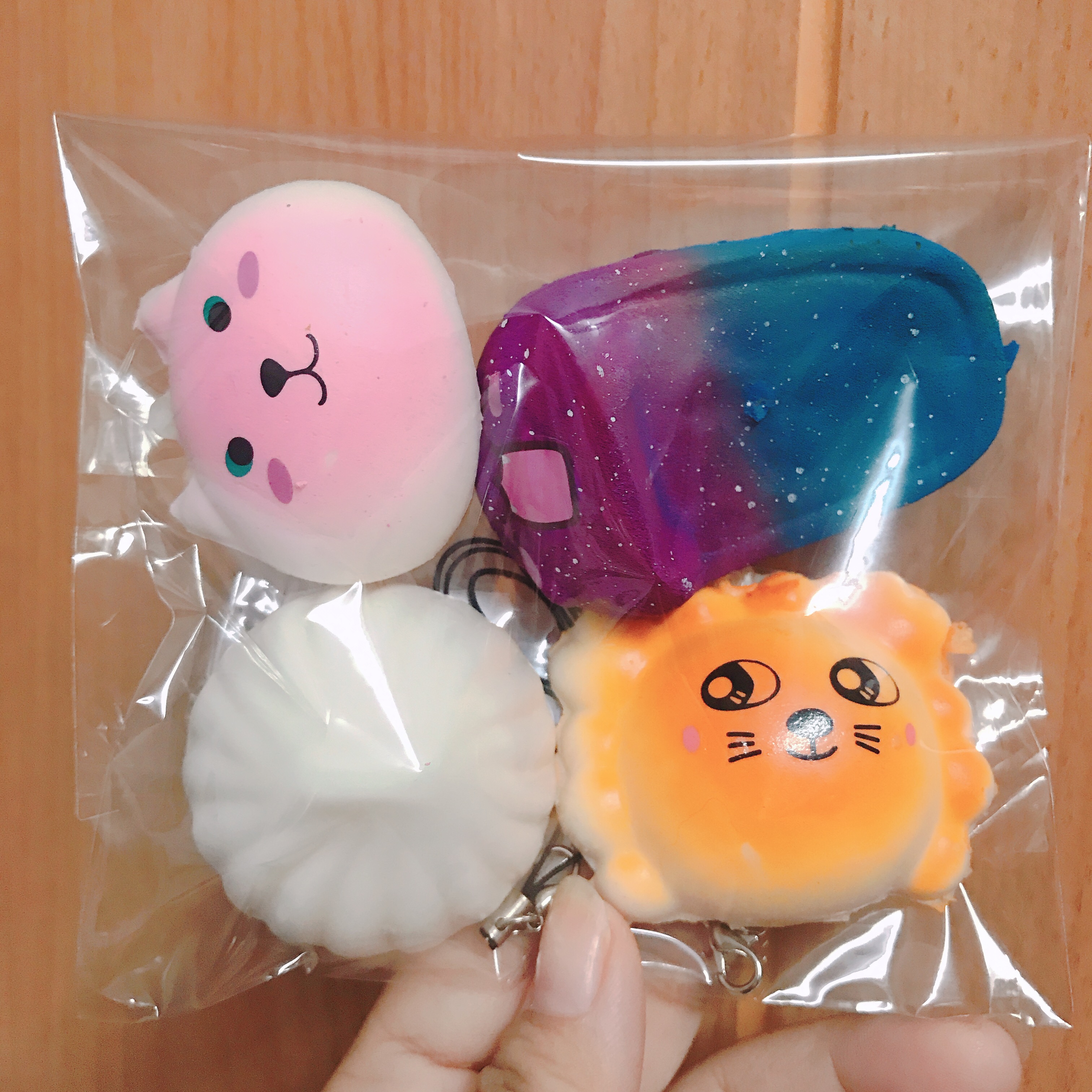 Combo 4 móc khóa squishy mini - Giao mẫu ngẫu nhiên