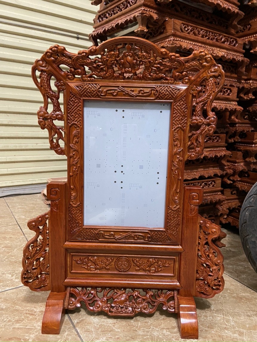 Khung hình thờ đục rồng tinh xảo (khung ảnh gỗ hương, phun sơn pu cao cấp )