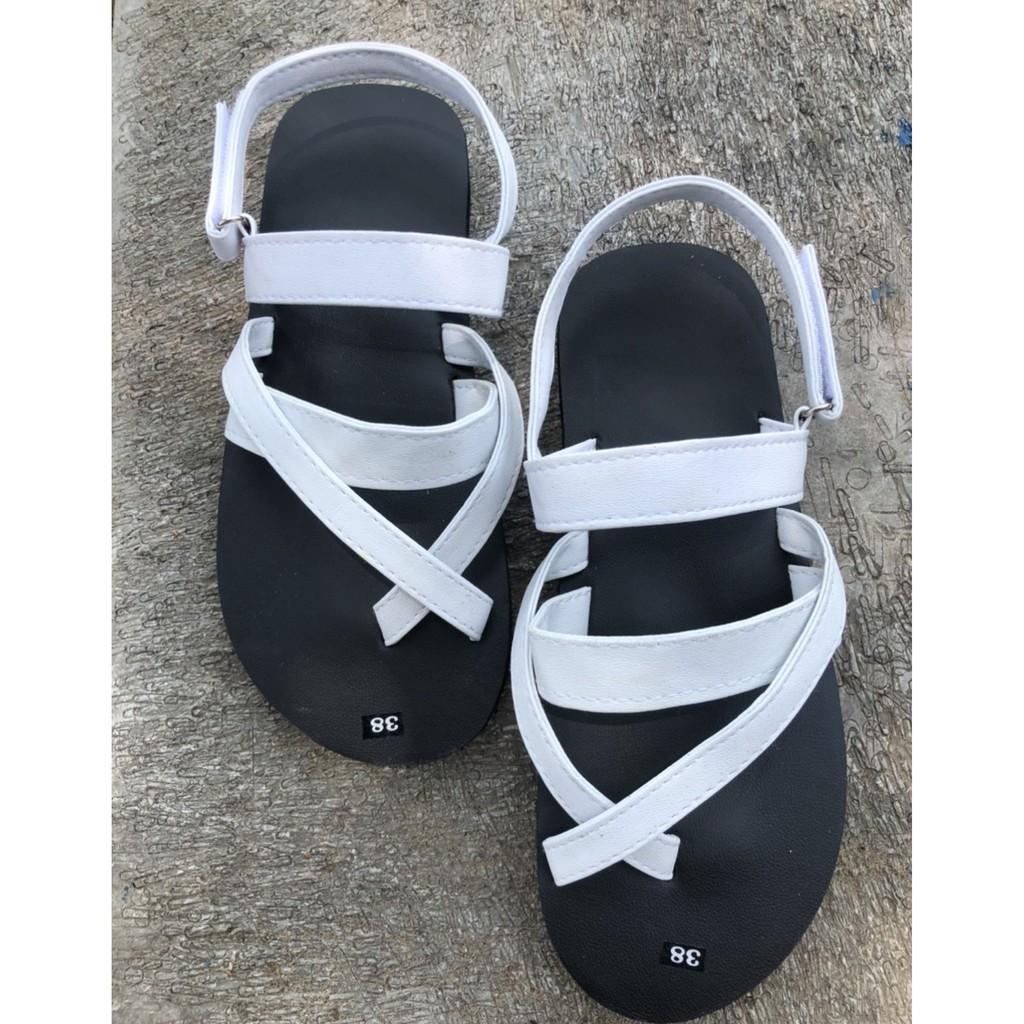 Sandal nam nữ đế đen quai trắng size từ 35 nữ đến 42 nam size khác nhắn tin chọn thêm