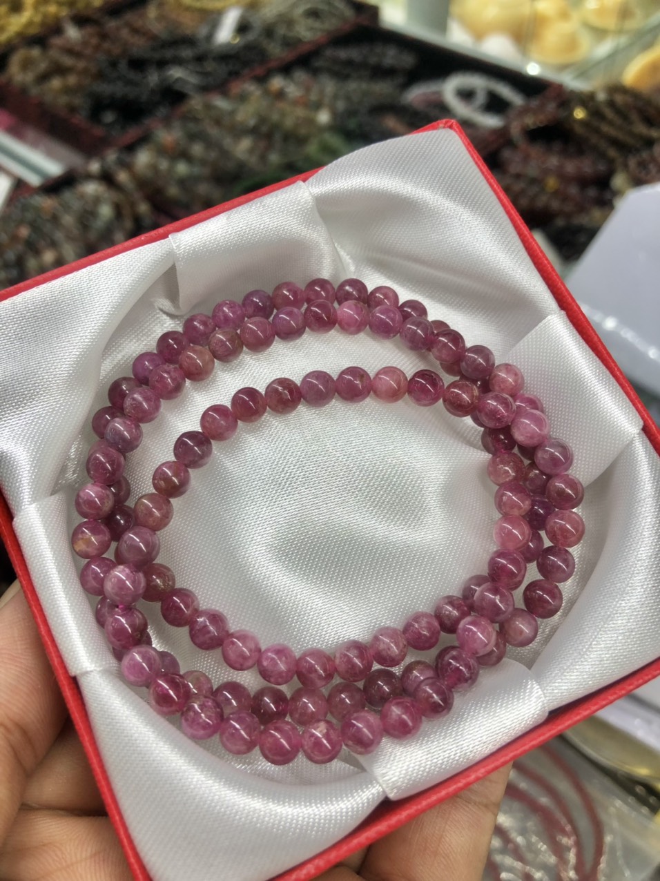 Vòng đeo tay, lắc tay phong thủy quấn 3 vòng đá tourmaline hồng