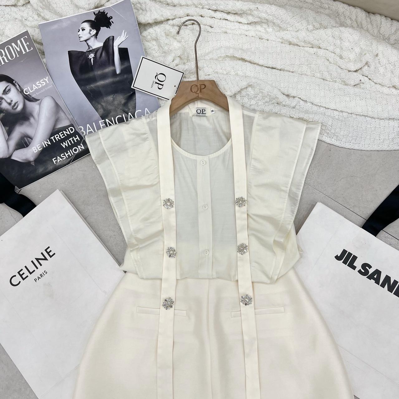 SET ĐI CHƠI, SET 2 MÓN ÁO TƠ KIỂU TAY BÈO PHỐI CHÂN VÁY DÁNG A CỰC KUTE