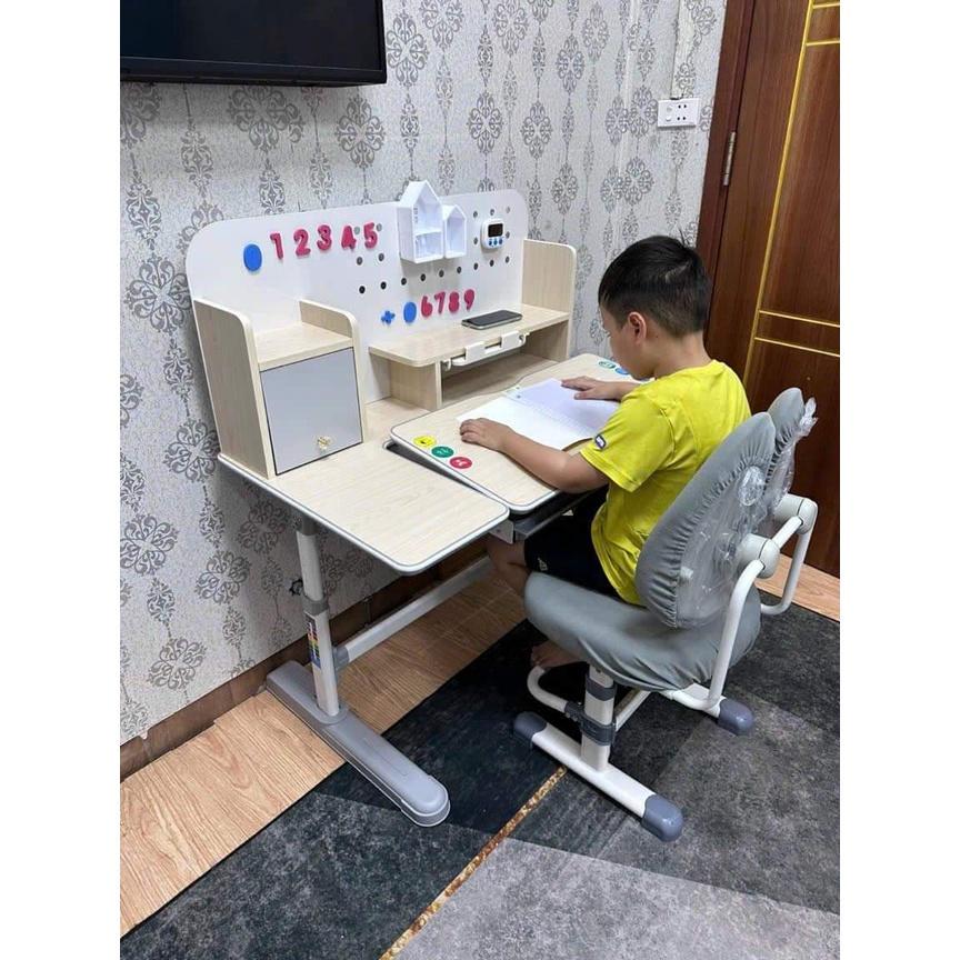 Bàn Học Sinh Chống Gù Chống Cận A17.