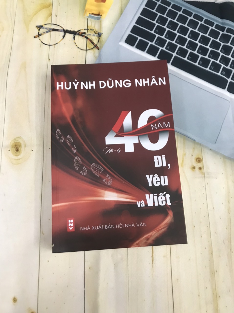 40 Năm Đi, Yêu và Viết 