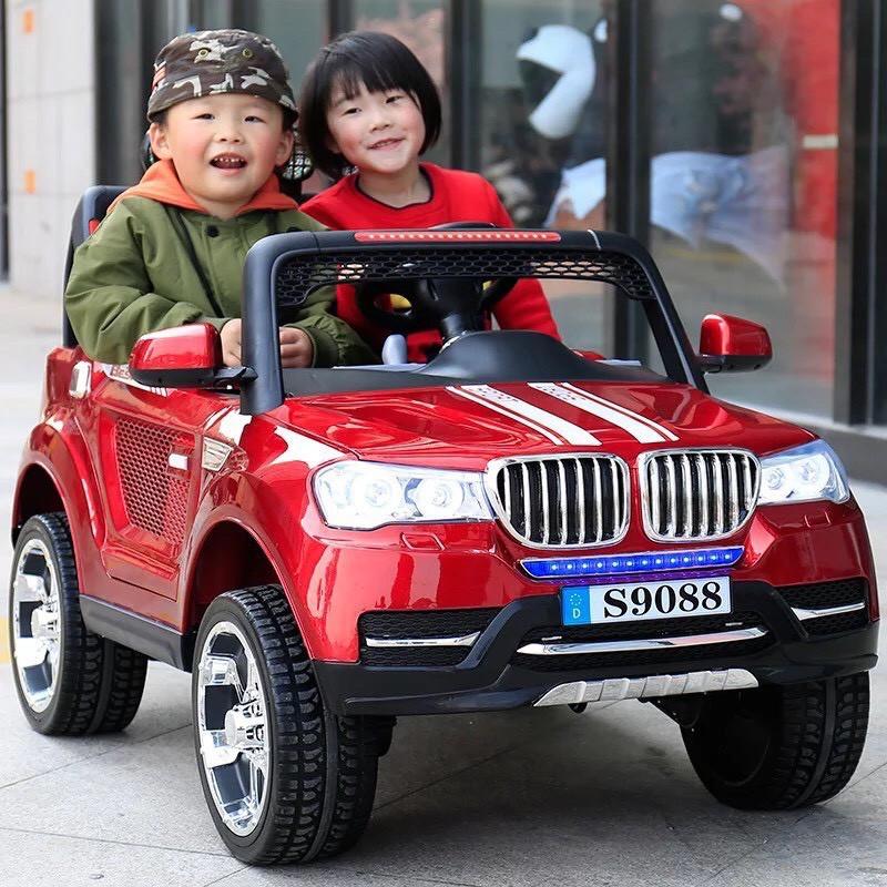 Ô tô xe điện BMW S9088 đồ chơi cho bé bánh hơi ghế da 4 động cơ 2 chỗ địa hình (Đỏ-Trắng-Xanh-Đen