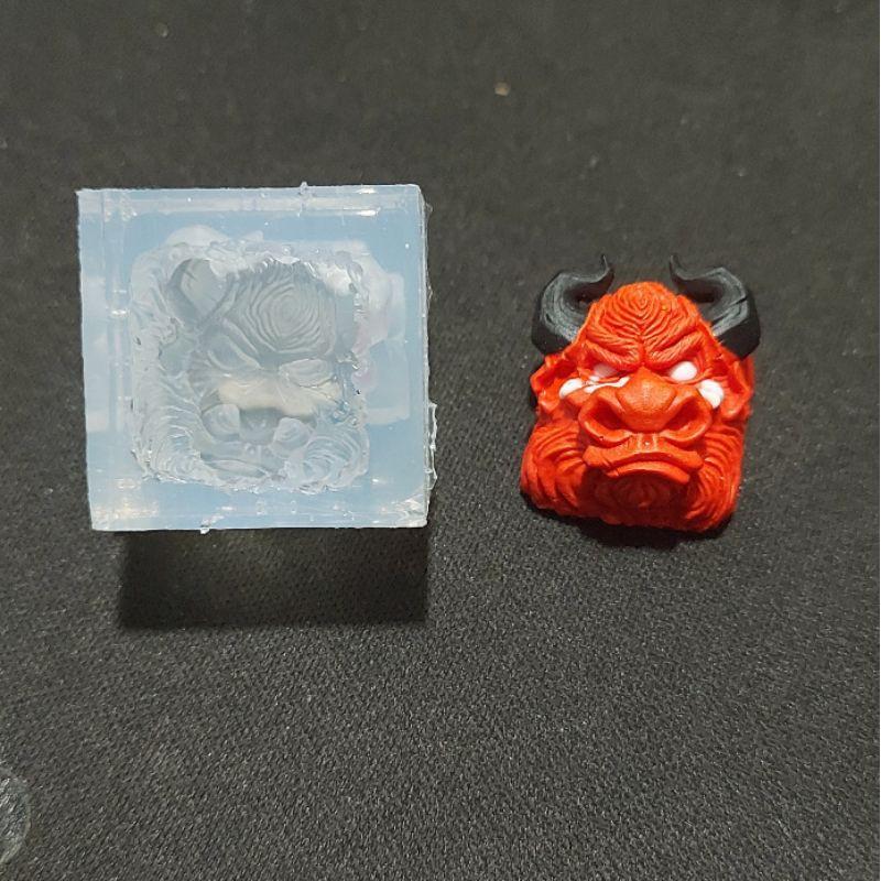 Khuôn silicon clone keycap bò bull v2 trong suốt.