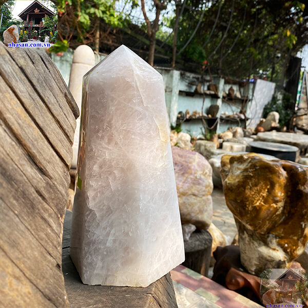 Trụ đá thạch anh hồng đánh bóng phong thủy-6.6kg -T620