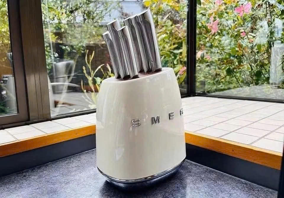 Bộ Dao Smeg KBSF02CR màu Kem hàng chính hãng