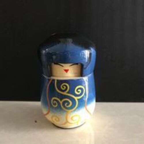 Búp bê sơn mài Nhật Bản