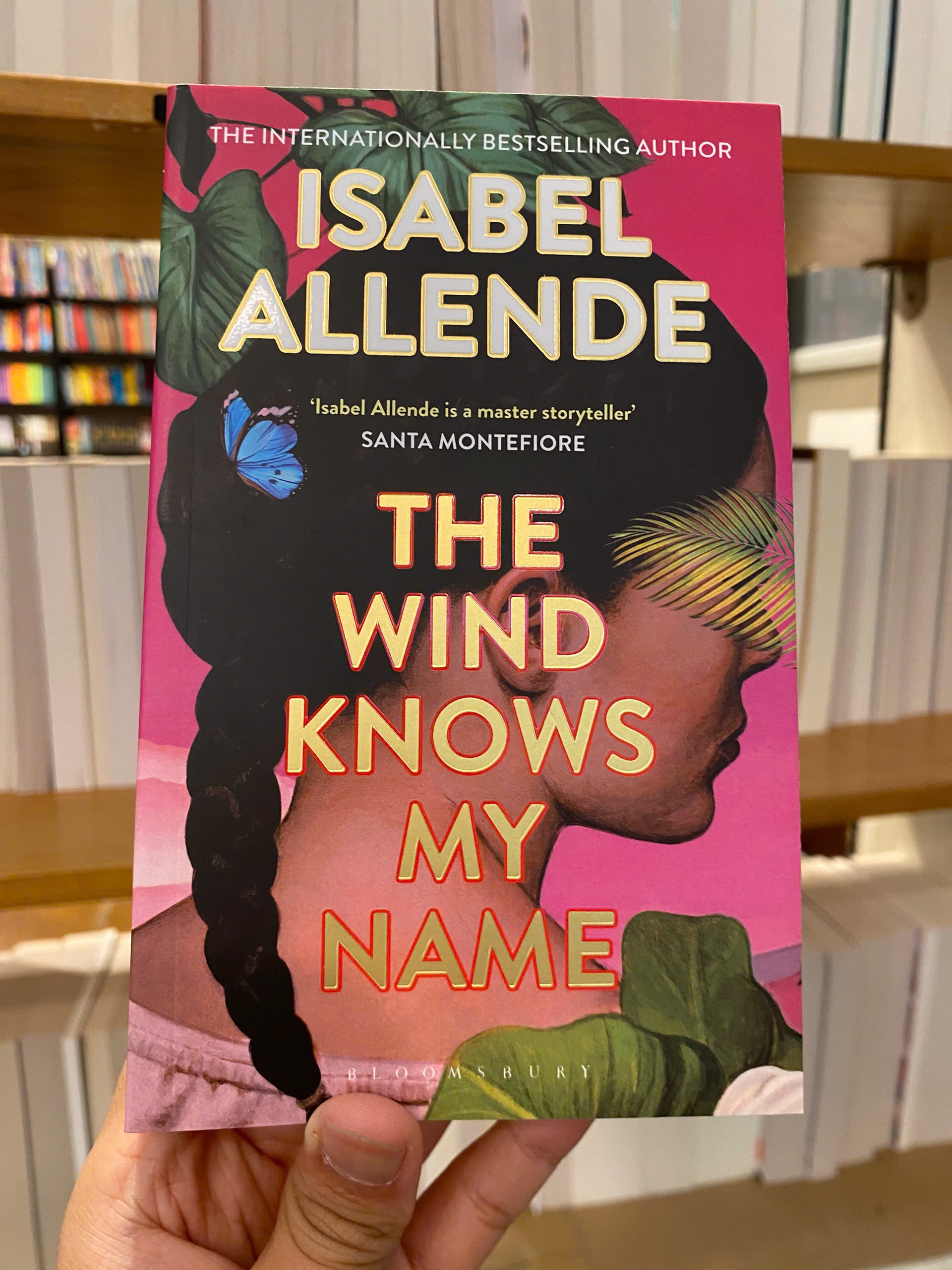 Sách - The Wind Knows My Name by Isabel Allende | English Historical Fiction / Ngoại văn Nhập khẩu
