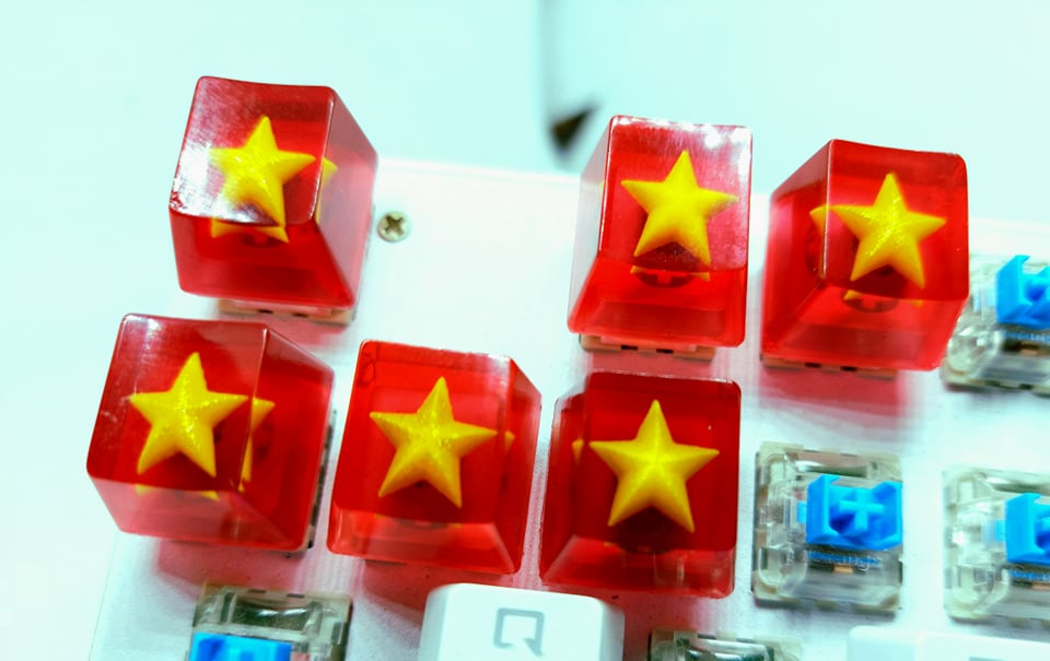 Keycap quốc kỳ Việt Nam, cá koi vàng, hoa hồng vàng trang trí bàn phím gaming