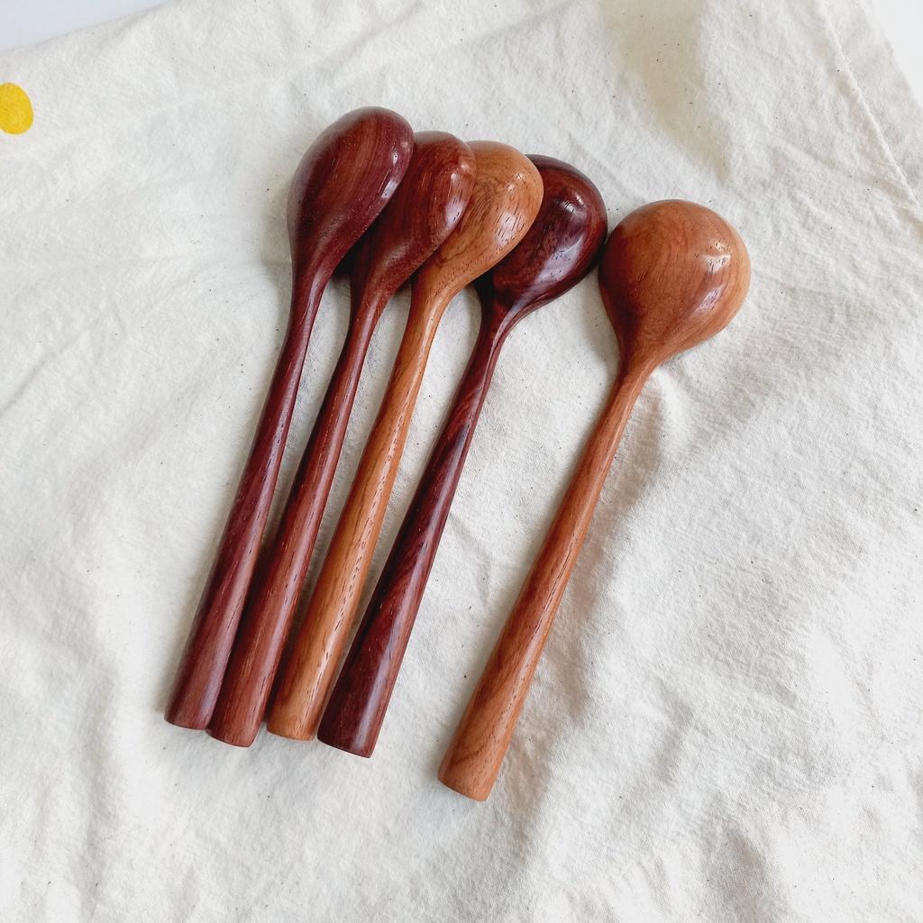 Thìa Gỗ Trắc Miệng Tròn Cỡ 16.5x4 cm Ăn Cơm, Soup, Chè An Toàn